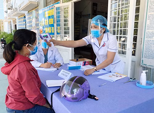 Bệnh viện đa khoa tỉnh Quảng Ngãi sẽ lấy mẫu xét nghiệm SARS-CoV-2 cho cả bệnh nhân và người nuôi bệnh