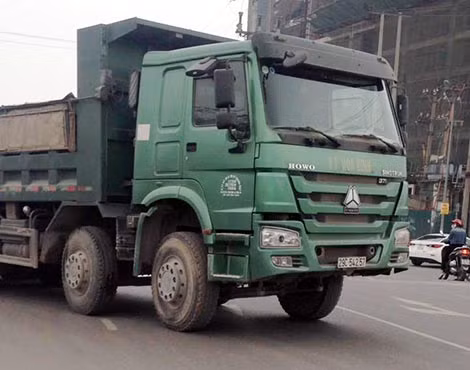 Xe tải liên quan đến vụ tai nạn. Ảnh: P.H.H.