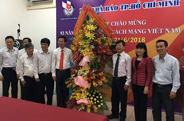 Trưởng ban Tuyên giáo Trung ương Võ Văn Thưởng chúc mừng Hội Nhà báo TP Hồ Chí Minh.