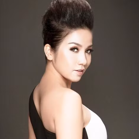 Ca sĩ Mỹ Linh.