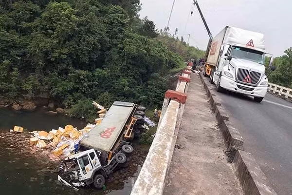 Hiện trường vụ tai nạn. Ảnh: Đ.T.Luân