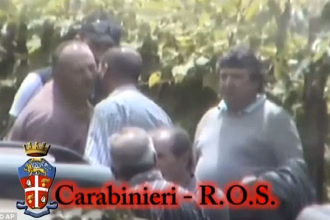 Các băng đảng mafia Italia luôn củng cố quyền lực bằng tội ác.