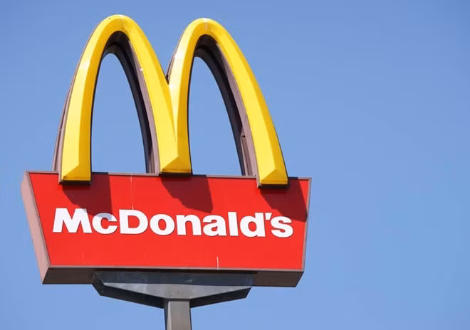 Nhiều nữ nhân làm việc ở McDonald lên tiếng từng bị quấy rối và tấn công tình dục.