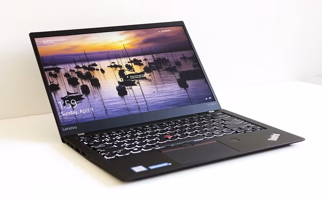 Mẫu ThinkPad X1 Carbon 5th Generation của Lenovo.