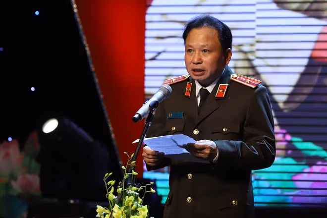 Thiếu tướng Mai Văn Hà phát biểu tại hội thi.