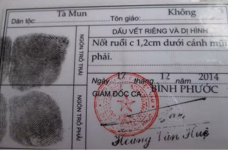 CMND ghi người Tà Mun. CMND ghi người Tà Mun.