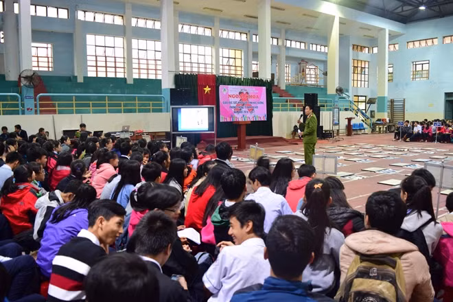 Công an Thừa Thiên - Huế tuyên truyền phòng chống ma túy đến học sinh, sinh viên trên địa bàn.