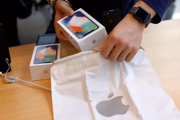 iPhone X ở Việt Nam đang giảm giá từng ngày.