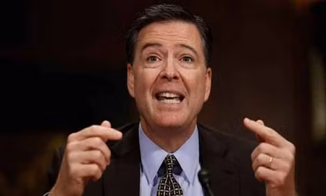 Cựu giám đốc FBI James Comey.