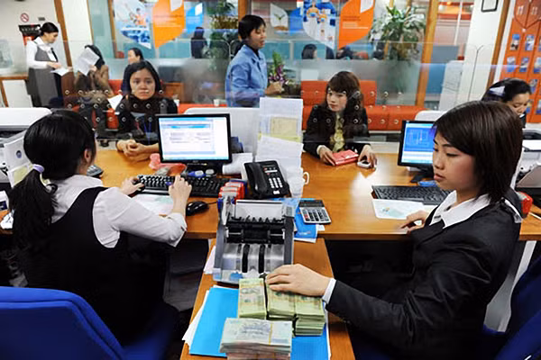 Mức thưởng Tết 2018 được nhiều người lao động quan tâm. Ảnh minh họa: CTV
