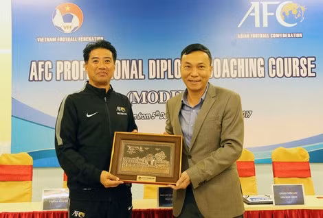 Phần lớn thời gian làm việc của ông Adachi sẽ chỉ làm công tác giảng dạy.