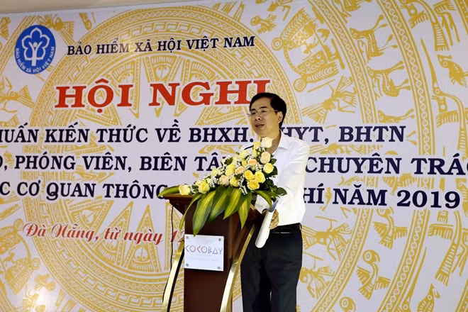 Ông Đào Việt Ánh, Phó Tổng Giám đốc Bảo hiểm xã hội Việt Nam phát biểu tại Hội nghị.