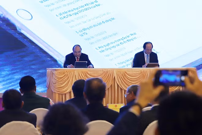 Thủ tướng Chính phủ Nguyễn Xuân Phúc đã trực tiếp ký ban hành văn bản điện tử trên hệ thống Quản lý văn bản và Hồ sơ công việc do Viettel triển khai.