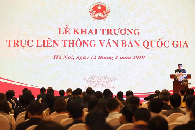Chủ tịch Tập đoàn Viettel – Thiếu tướng Lê Đăng Dũng phát biểu tại Lễ khai trương Trục liên thông Văn bản Quốc gia.