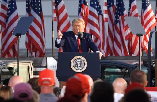 Tổng thống Donald Trump phát biểu trong chiến dịch vận động tranh cử tại Dayton, Ohio, ngày 21-9.