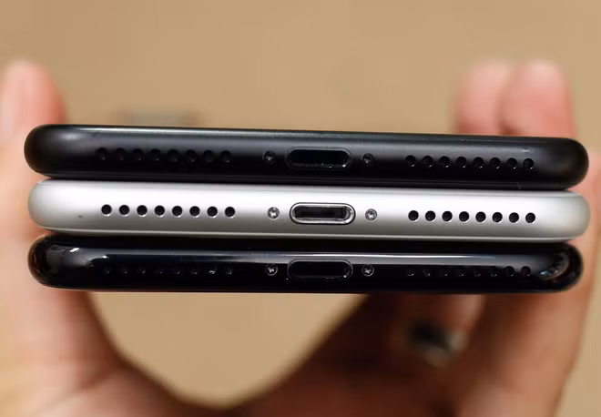 Với việc loại bỏ tai nghe 3.5mm, iPhone 7 Plus được tăng thêm dải loa kép.