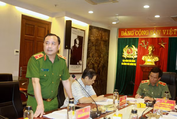 Thiếu tướng Trần Văn Thiện, Phó Bí thư Đảng ủy, Phó Cục trưởng Cục Cảnh sát Quản lý trại giam, cơ sở giáo dục bắt buộc, trường giáo dưỡng tham luận tại Hội thảo.