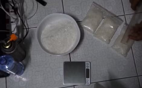 Số ma túy đá bị thu giữ tại nhà Huy “nấm độc”.