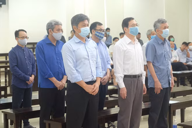 Bị cáo Vũ Huy Hoàng và đồng phạm.