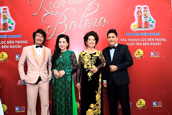 Giám khảo của đêm Chung kết xếp hạng Kịch cùng Bolero là NSƯT Công Ninh, NSƯT Kim Xuân, NSƯT Đức Thịnh và Danh ca Phương Dung