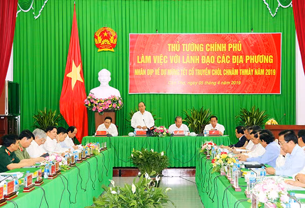 Thủ tướng Nguyễn Xuân Phúc làm việc với lãnh đạo các tỉnh, thành phía Nam.