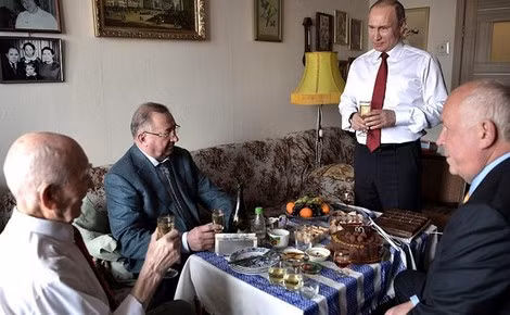 Tổng thống Putin chúc mừng sinh nhật ông Matveev.