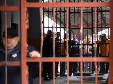 Các nhà tù ở Brazil luôn quá tải và thường xảy ra bạo loạn.