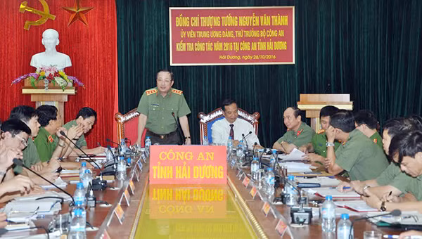 Thứ trưởng Nguyễn Văn Thành tại buổi làm việc.