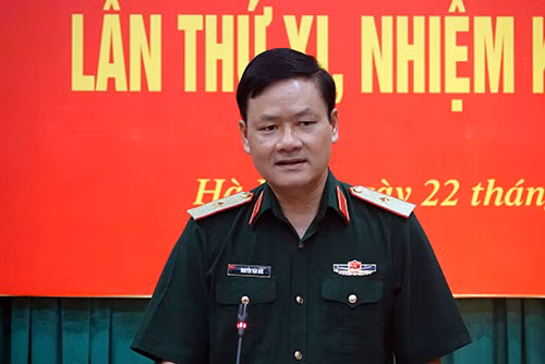 Thiếu tướng Nguyễn Văn Đức phát biểu tại buổi họp báo
