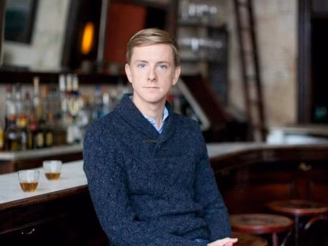 Nhà đồng sáng lập ra Facebook Chris Hughes. Nhà đồng sáng lập ra Facebook Chris Hughes.