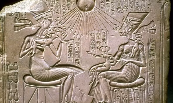 Chân dung của pharaoh Akhenaten được tìm thấy trong ngôi mộ mang mã danh KV55