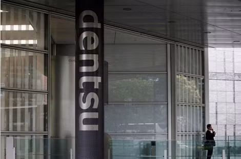 Tập đoàn quảng cáo Dentsu.