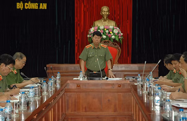 Thứ trưởng Bùi Văn Nam phát biểu chỉ đạo tại cuộc họp