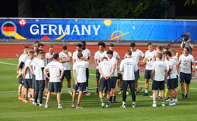 Cỗ xe tăng Đức tại Euro 2016.