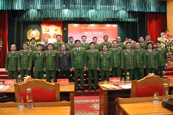 Thứ trưởng Nguyễn Duy Ngọc và các đại biểu tại Hội nghị