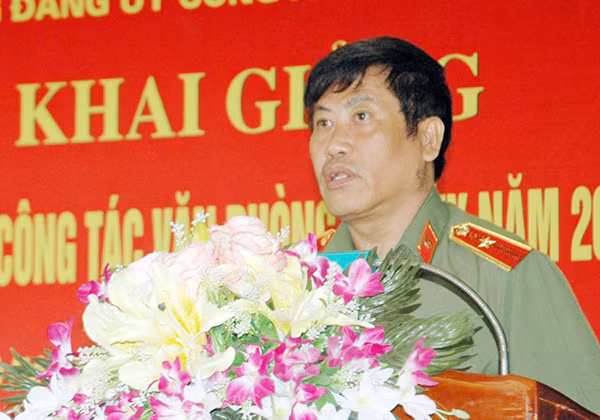 Thiếu tướng GS.TS. Trương Giang Long trực tiếp truyền giảng tại Lớp bồi dưỡng