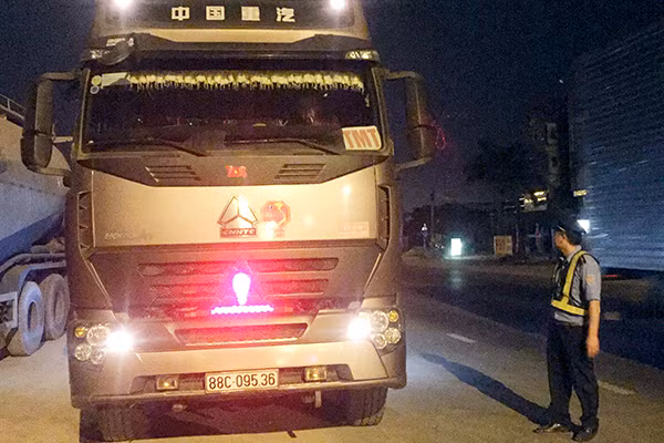 Xe quá tải trên QL18 bị xử phạt nghiêm sáng 9-5.