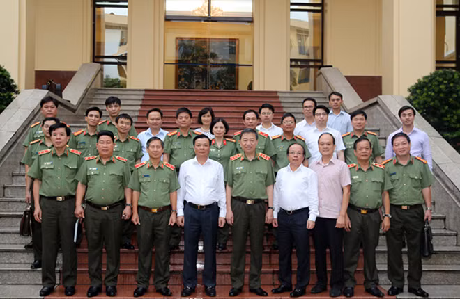 Các đại biểu tham dự Hội nghị