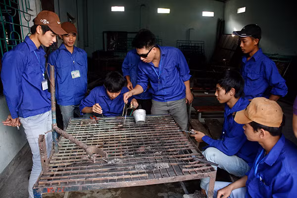 Nhiều cơ sở đào tạo dạy nghề không thể tuyển sinh đủ chỉ tiêu.