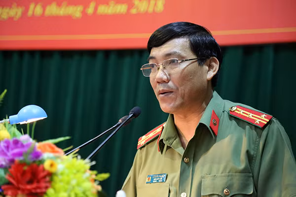Đ/c Đại tá Lê Khắc Thuyết – PGĐ CA tỉnh trình bày báo cáo tổng kết