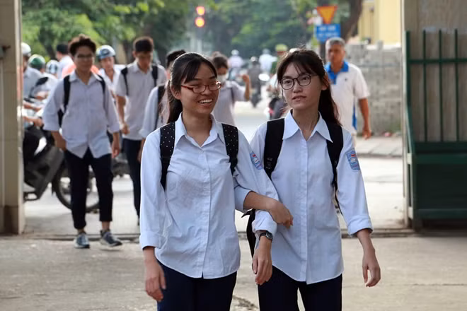 Nụ cười rạng rỡ của các thí sinh.