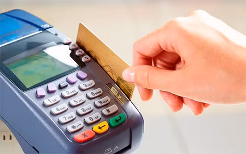 BHXH TP Đà Nẵng đẩy mạnh chi trả các chế độ BHXH qua tài khoản ngân hàng cá nhân (ảnh minh họa).