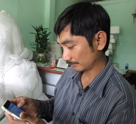 Nhắn tin tưới vườn.