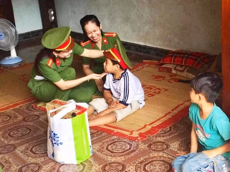 Tuổi trẻ Công an Quảng Trị trên những nẻo đường thiện nguyện