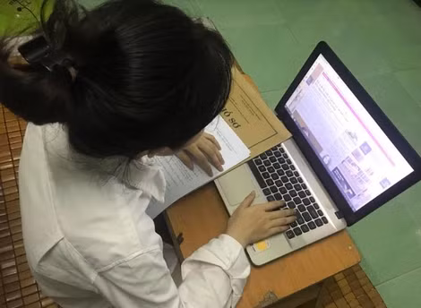 Sau khi trả nợ "cắt cổ", T. nhận ra mình bị lừa.