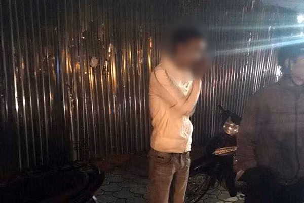 Người bạn đi cùng may mắn thoát nạn. Người bạn đi cùng may mắn thoát nạn.