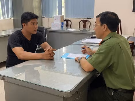 Trần Công Đại trình bày hoạt động của nhóm “bảo kê” với PV.