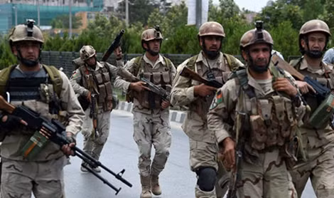 Quân đội Afghanistan được điều động bảo vệ tòa nhà quốc hội sau vụ tấn công.