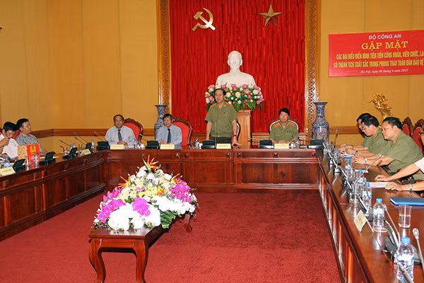 Bộ trưởng Trần Đại Quang phát biểu tại buổi gặp mặt. Ảnh Việt Hưng.