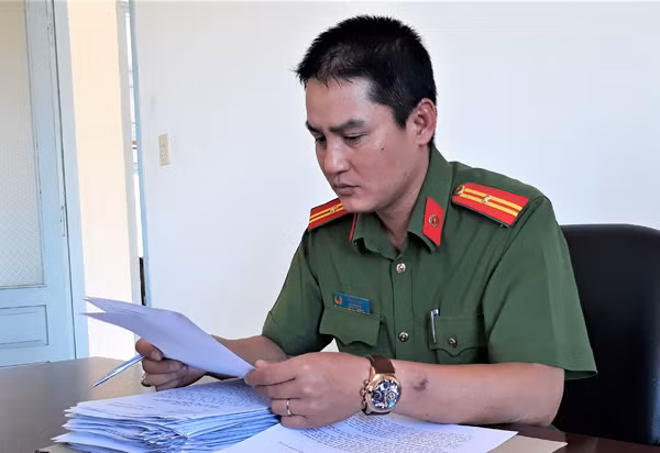 Thiếu tá Lê Duy Long.